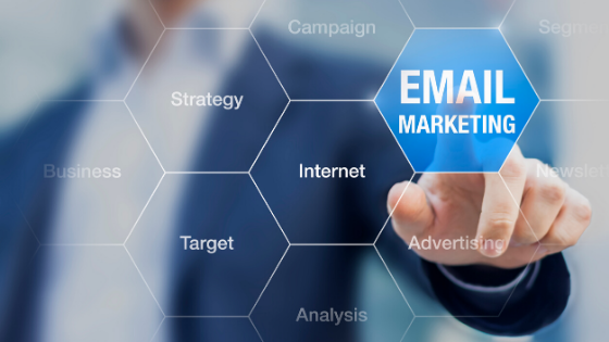 Proč pro e-mail marketing nestačí Outlook?